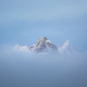 Berggipfel in den Wolken
